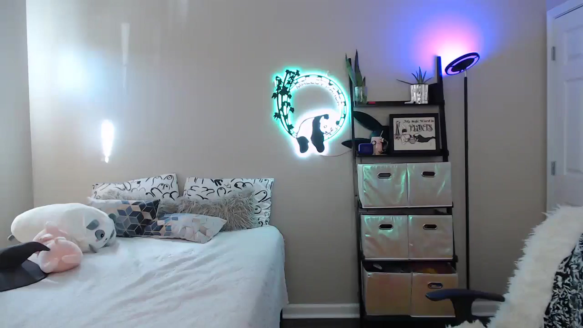 Gallery image thumbnail from MsRedheadMILF's myfreecams stream on, 01/24/2025, 20:21 image 7 of 20