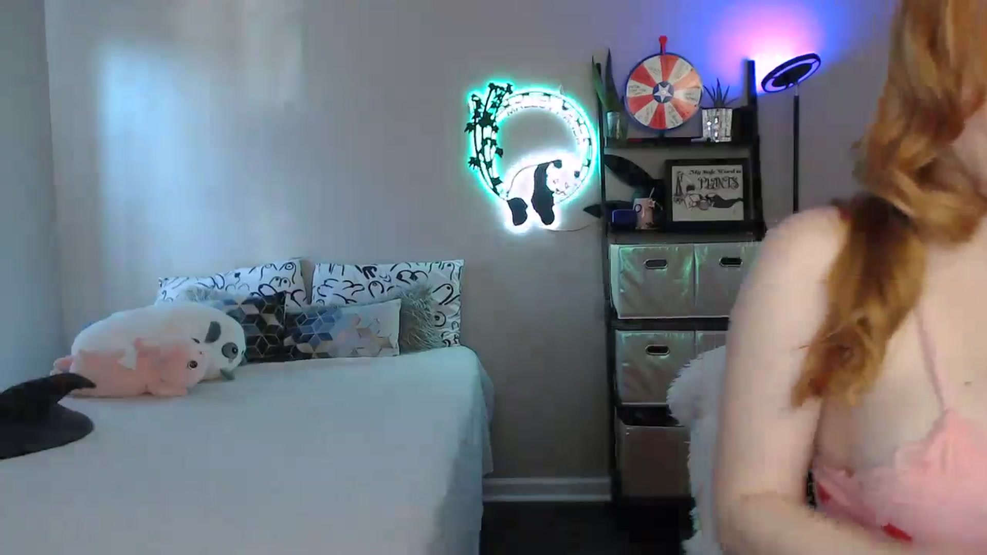 Gallery image thumbnail from MsRedheadMILF's myfreecams stream on, 01/25/2025, 17:23 image 16 of 20