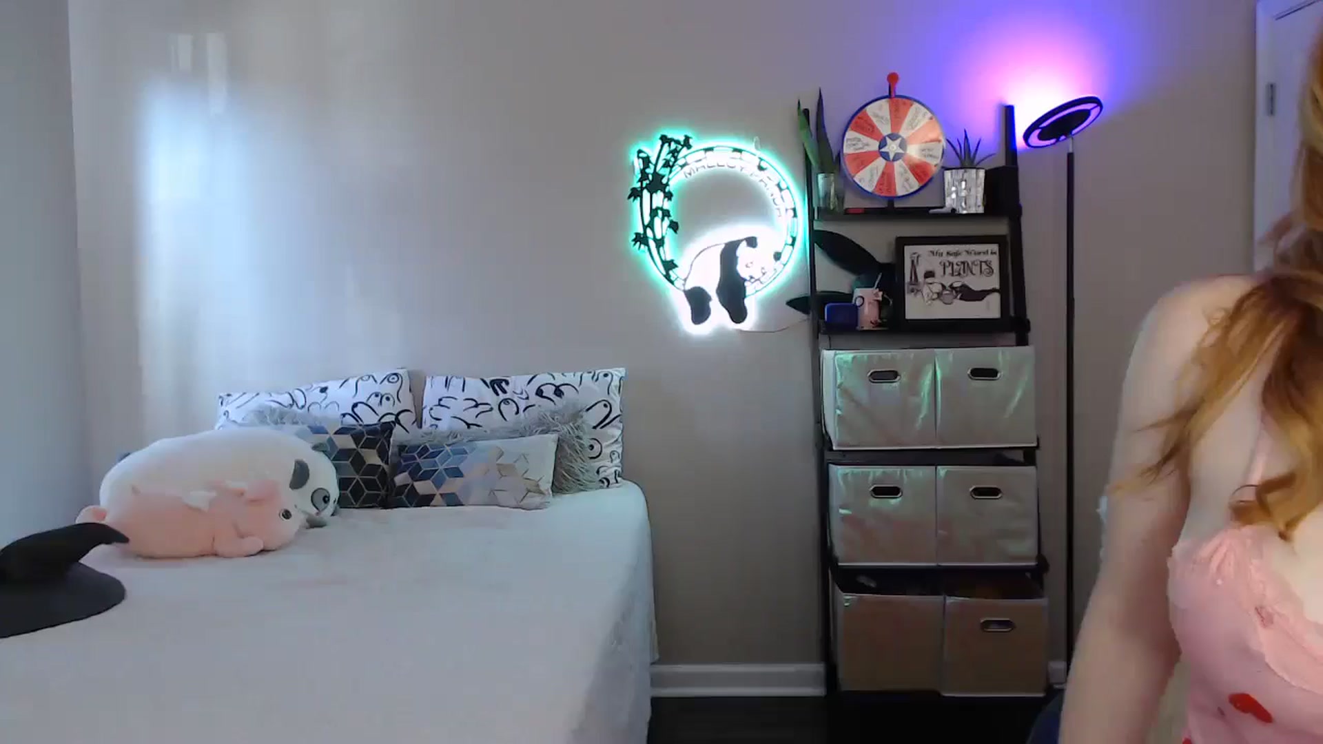 Gallery image thumbnail from MsRedheadMILF's myfreecams stream on, 01/25/2025, 18:21 image 8 of 20