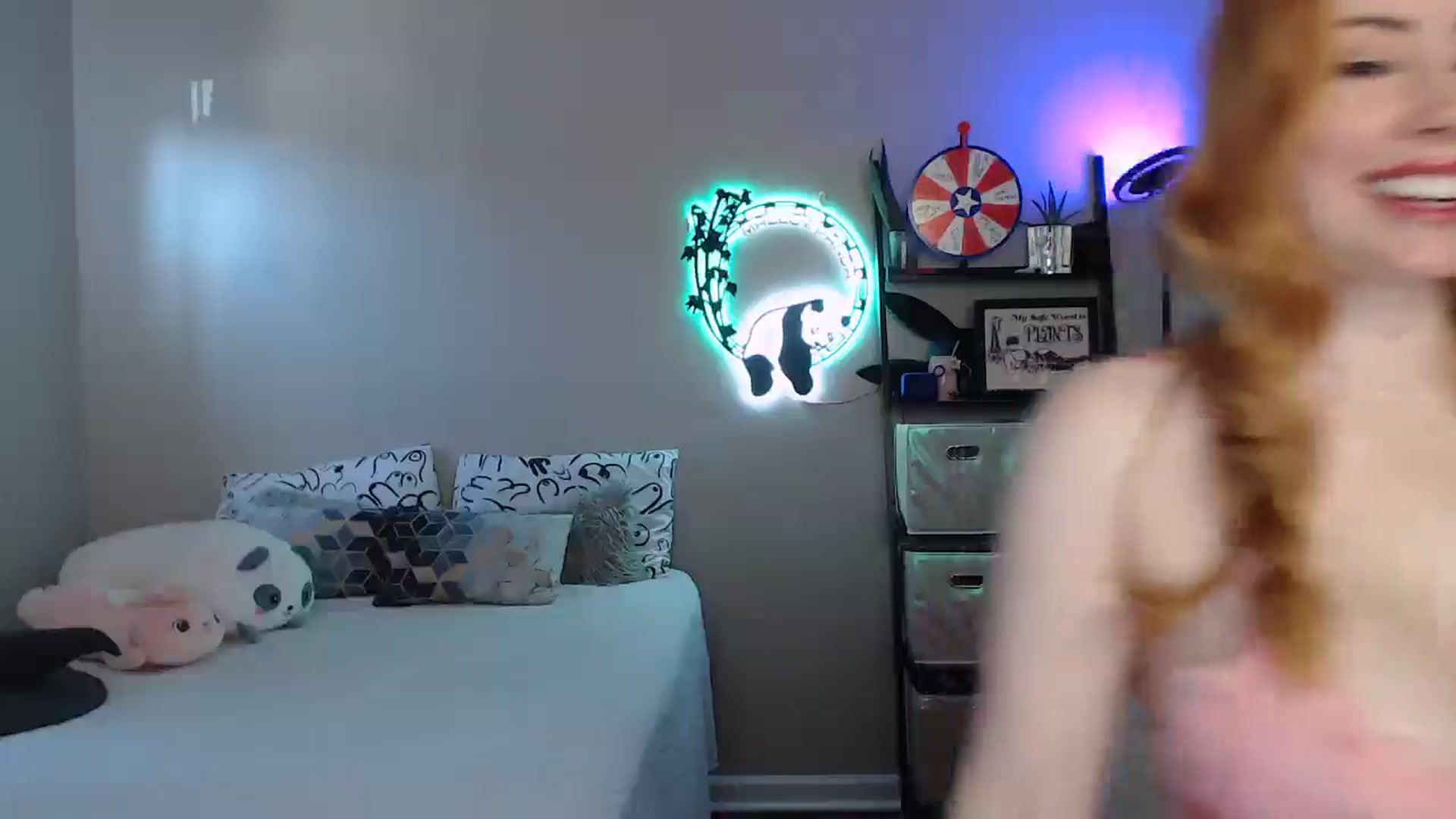 Gallery image thumbnail from MsRedheadMILF's myfreecams stream on, 01/28/2025, 18:03 image 6 of 20