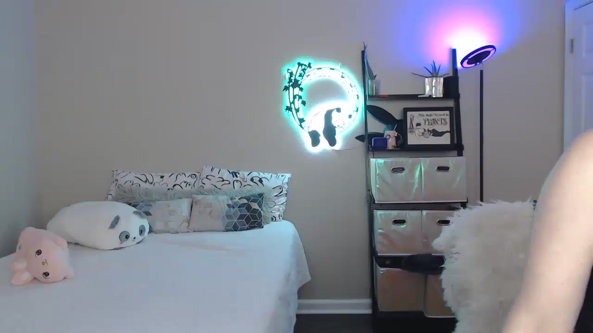 Gallery image thumbnail from MsRedheadMILF's myfreecams stream on, 02/23/2025, 02:13 image 13 of 20