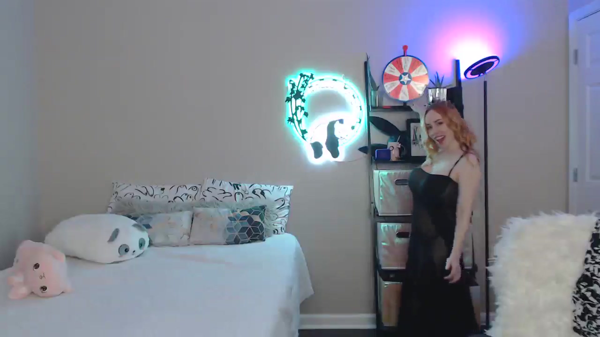 Gallery image thumbnail from MsRedheadMILF's myfreecams stream on, 02/23/2025, 02:13 image 5 of 20