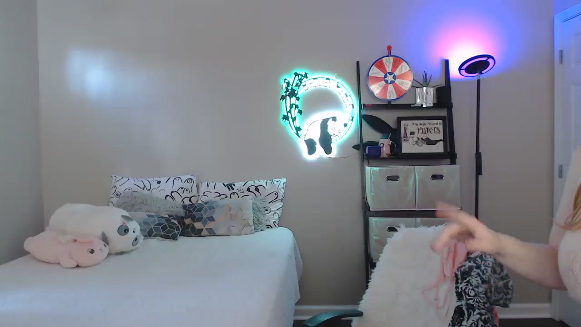 Gallery image thumbnail from MsRedheadMILF's myfreecams stream on, 03/16/2025, 17:54 image 15 of 20