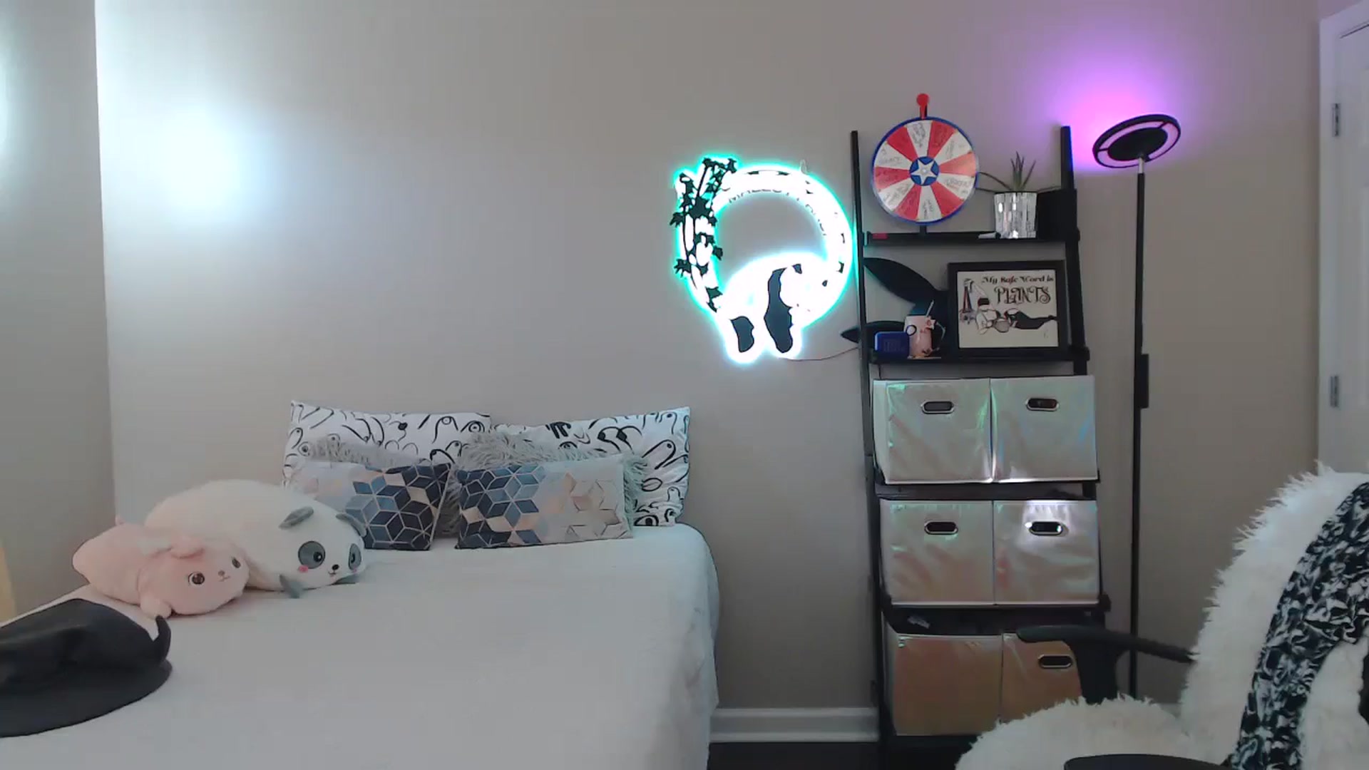 Gallery image thumbnail from MsRedheadMILF's myfreecams stream on, 03/21/2025, 22:15 image 14 of 20