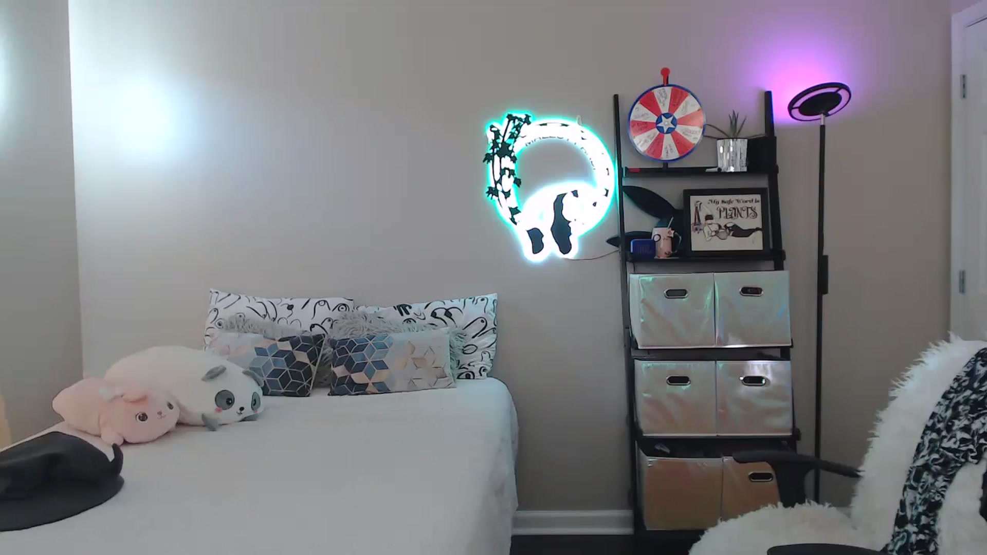 Gallery image thumbnail from MsRedheadMILF's myfreecams stream on, 03/21/2025, 22:15 image 15 of 20