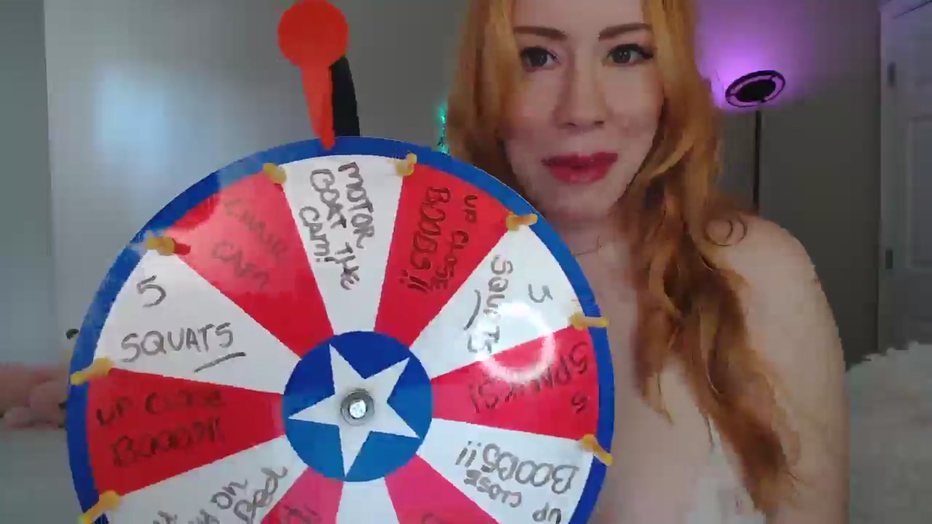 Gallery image thumbnail from MsRedheadMILF's myfreecams stream on, 04/03/2025, 19:25 image 13 of 20