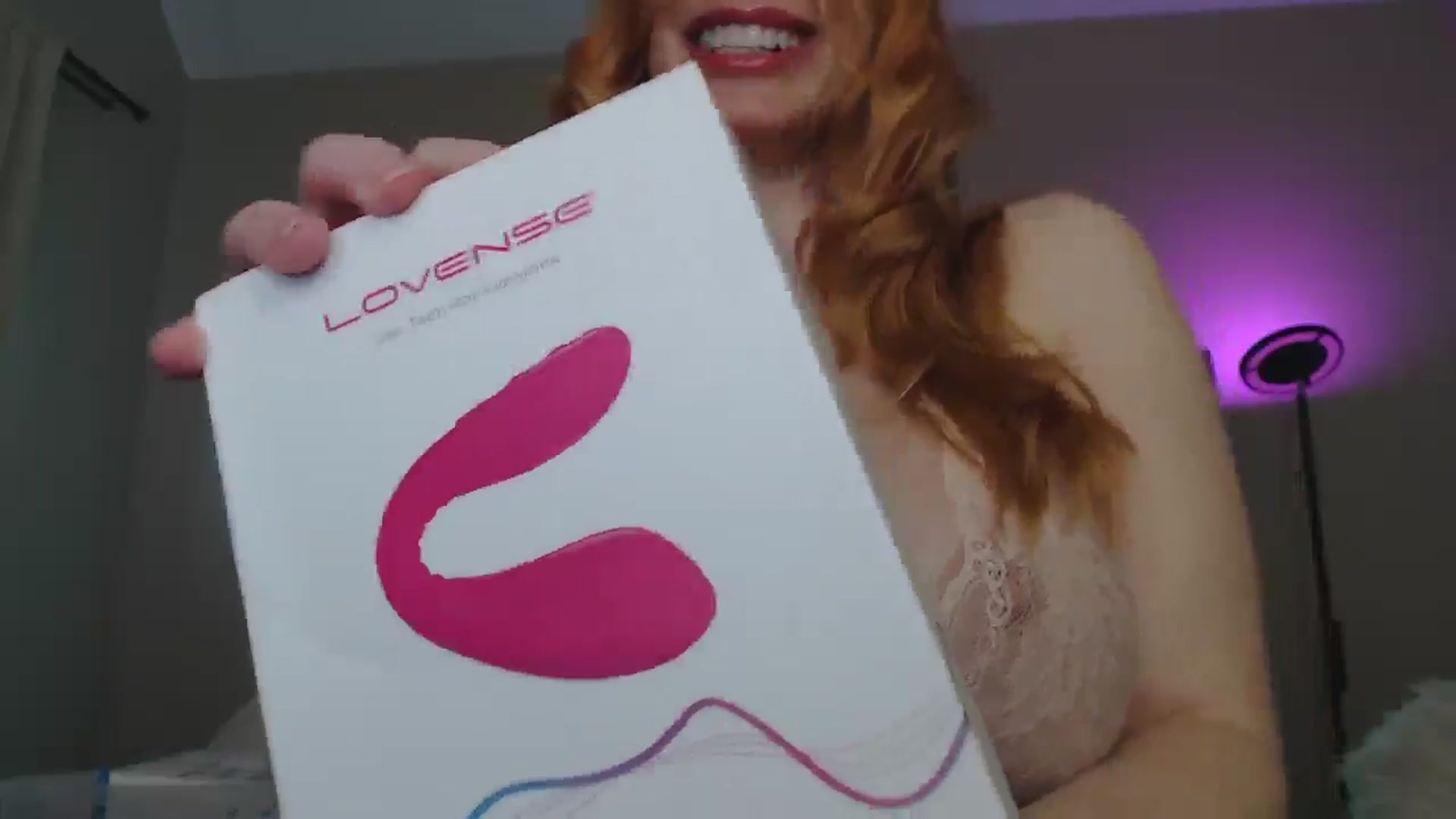 Gallery image thumbnail from MsRedheadMILF's myfreecams stream on, 04/06/2025, 20:27 image 3 of 20