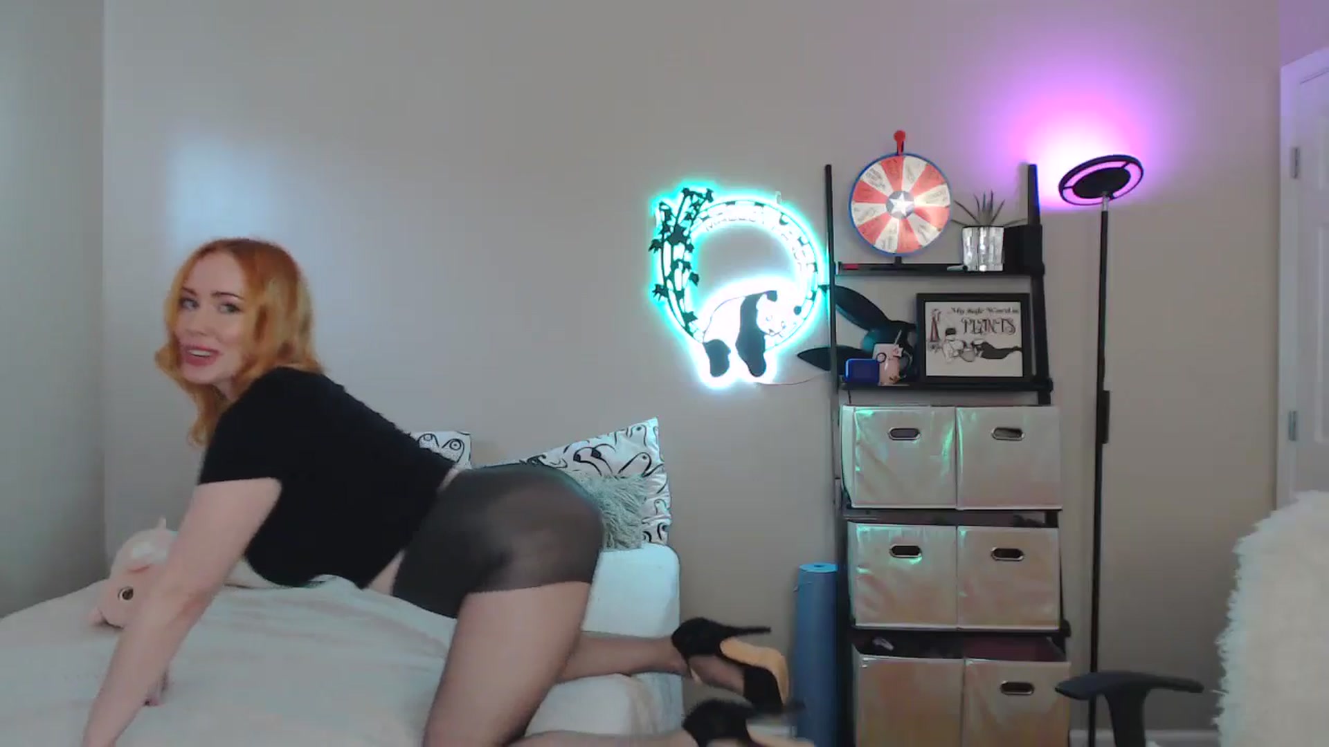 Gallery image thumbnail from MsRedheadMILF's myfreecams stream on, 04/06/2025, 20:27 image 20 of 20