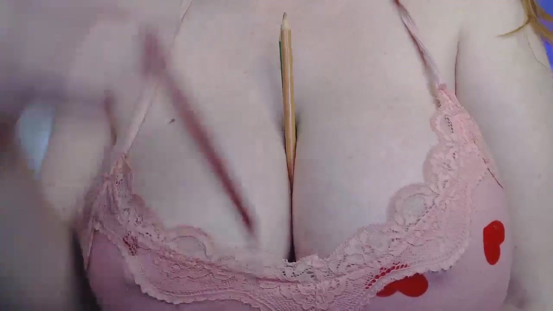 Gallery image thumbnail from MsRedheadMILF's myfreecams stream on, 05/03/2025, 20:09 image 12 of 20