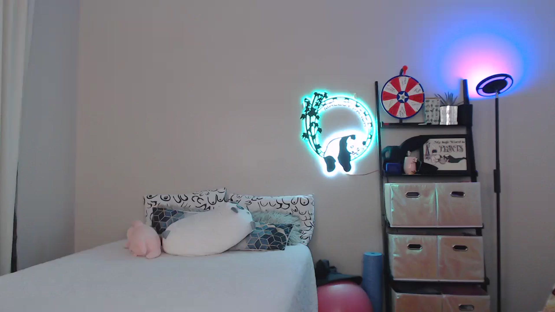 Gallery image thumbnail from MsRedheadMILF's myfreecams stream on, 06/18/2025, 02:53 image 1 of 20