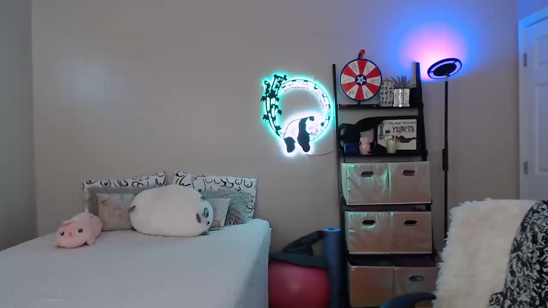 Gallery image thumbnail from MsRedheadMILF's myfreecams stream on, 07/14/2025, 24:39 image 14 of 20