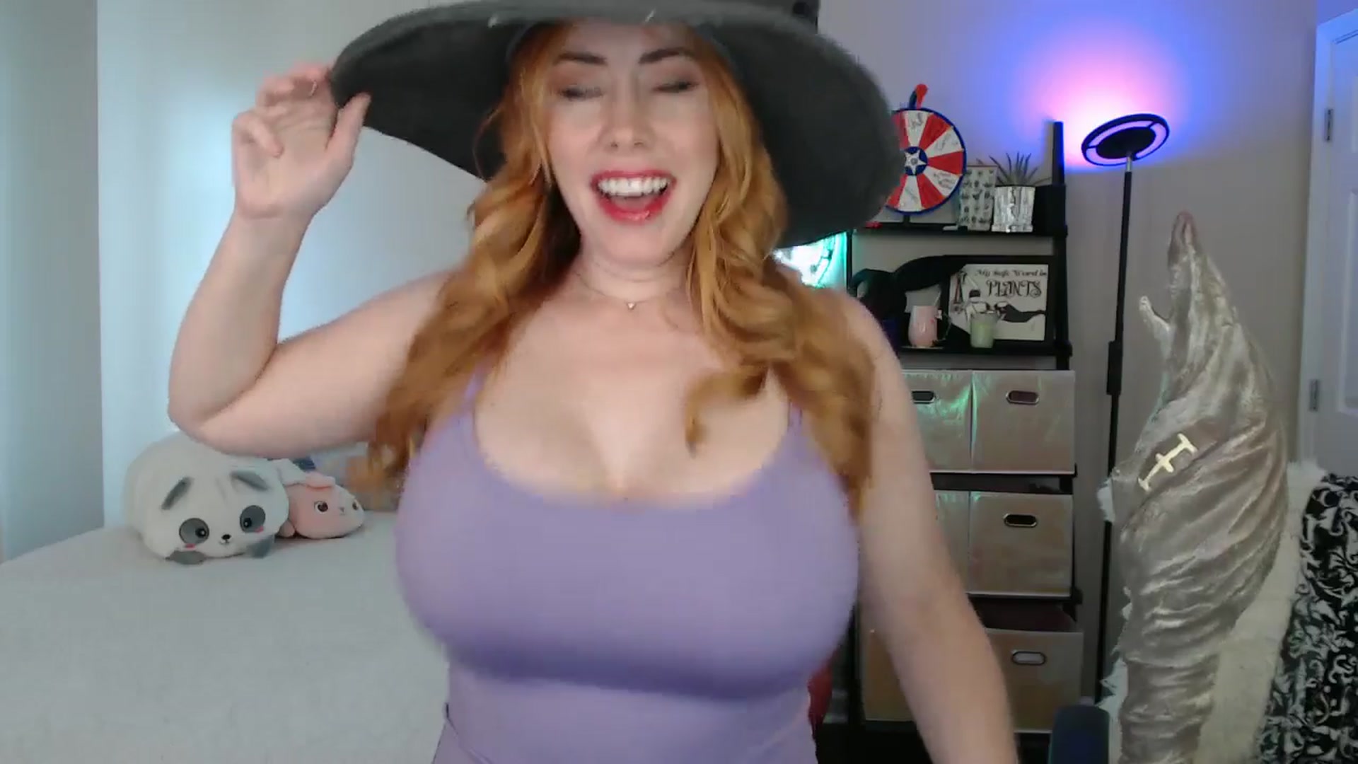 Gallery image thumbnail from MsRedheadMILF's myfreecams stream on, 07/31/2025, 18:41 image 13 of 20