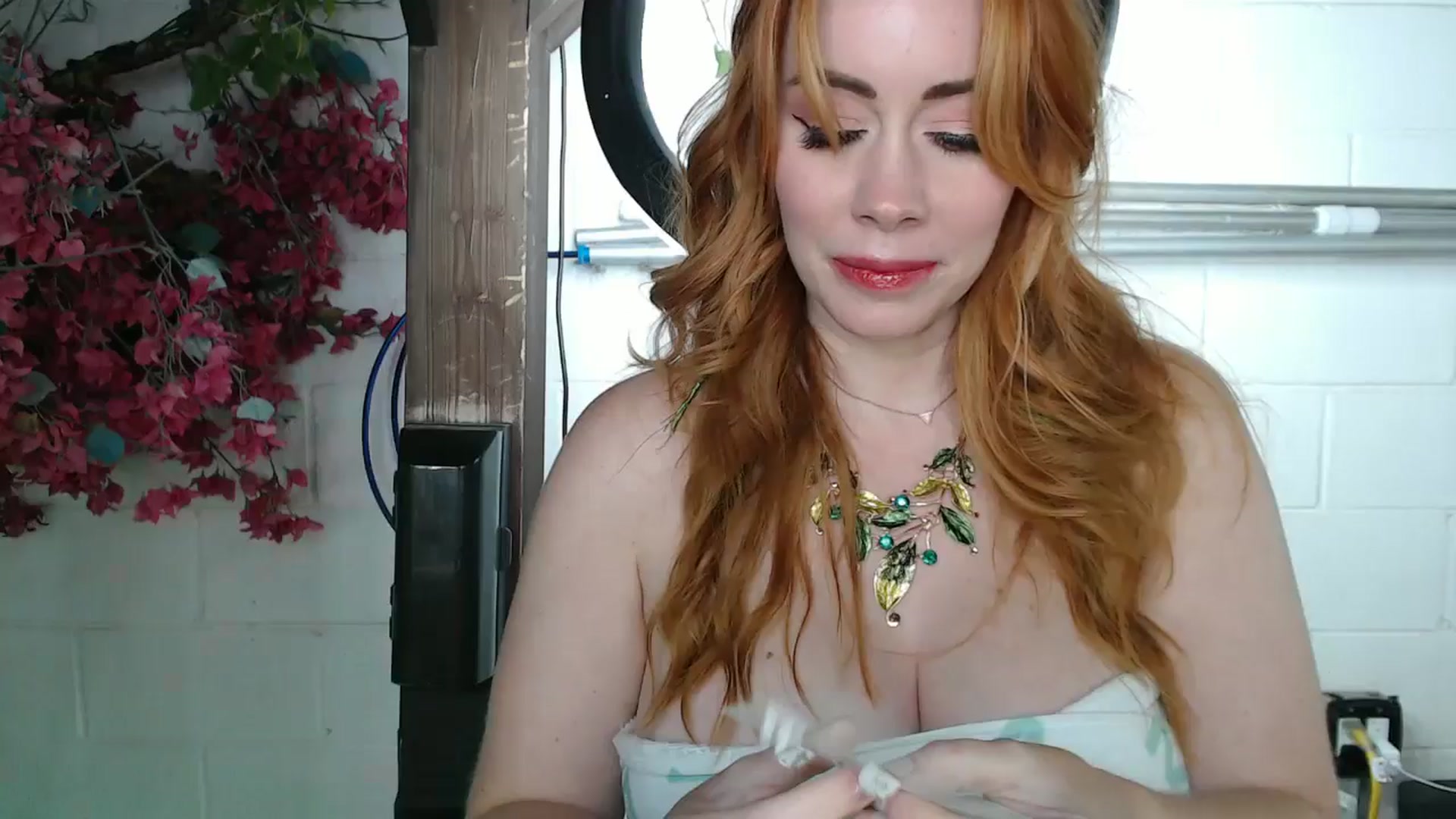 Gallery image thumbnail from MsRedheadMILF's myfreecams stream on, 10/08/2025, 05:12 image 15 of 20
