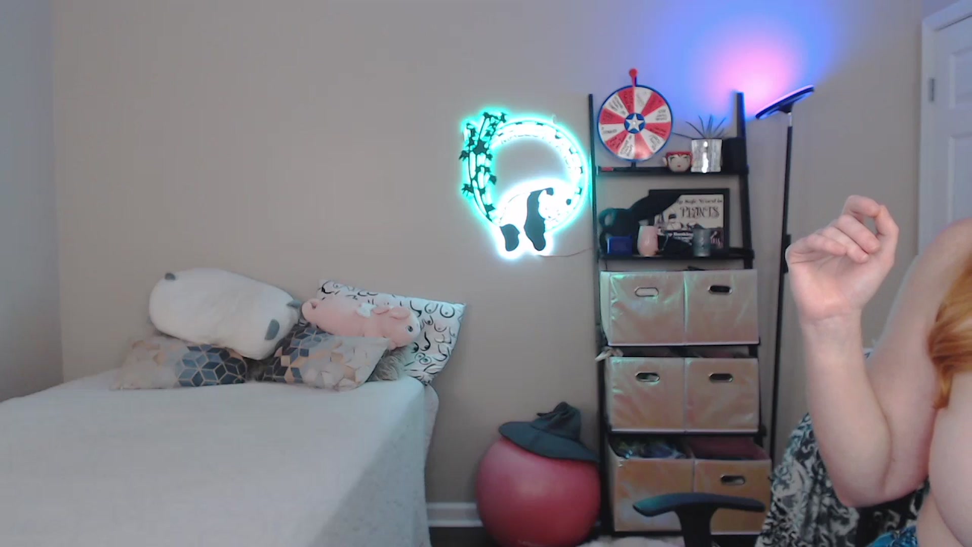 Gallery image thumbnail from MsRedheadMILF's myfreecams stream on, 10/16/2025, 03:17 image 11 of 20