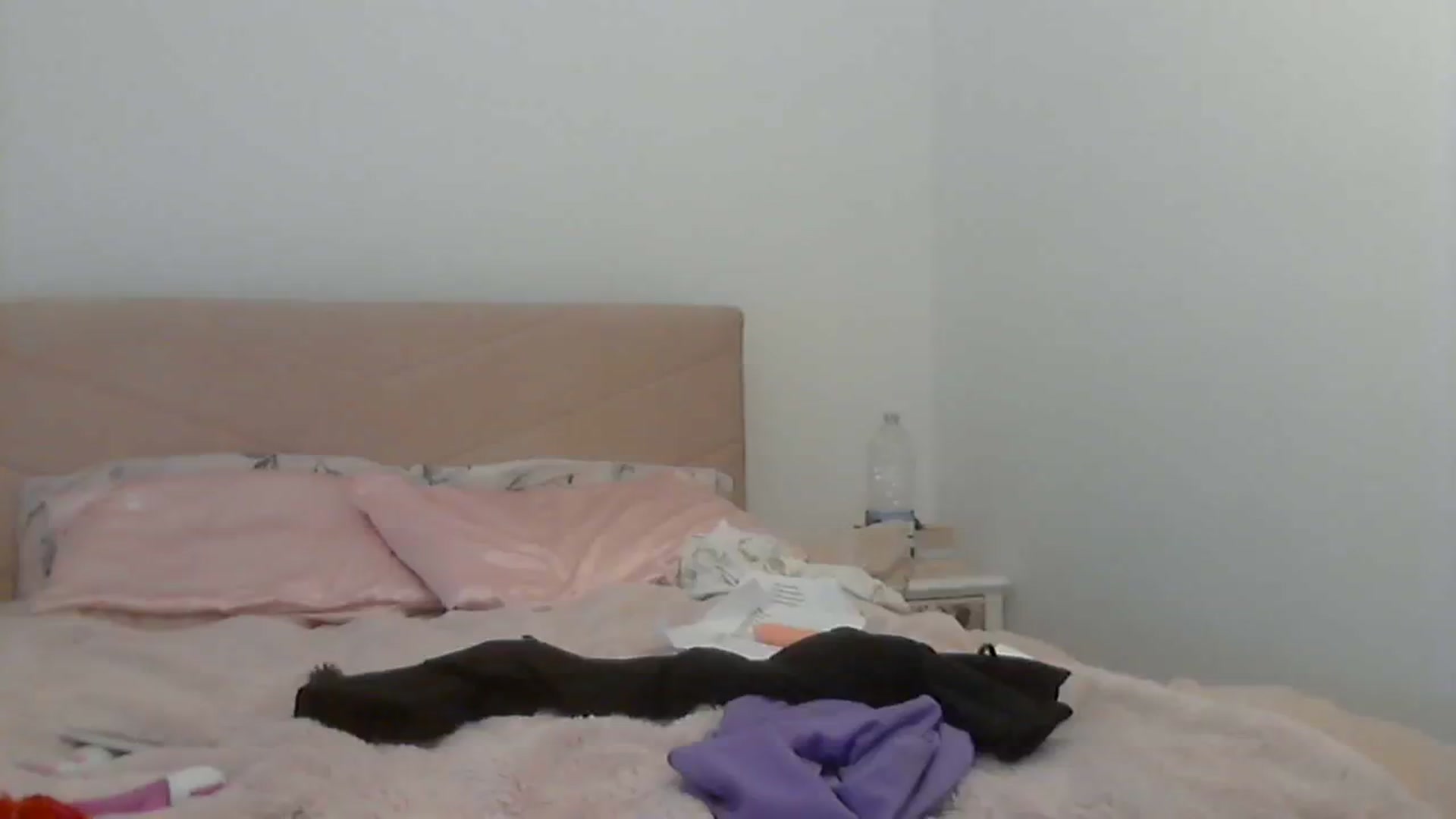 Gallery image thumbnail from MsReneeXtra's myfreecams stream on, 08/14/2023, 11:09 image 18 of 20