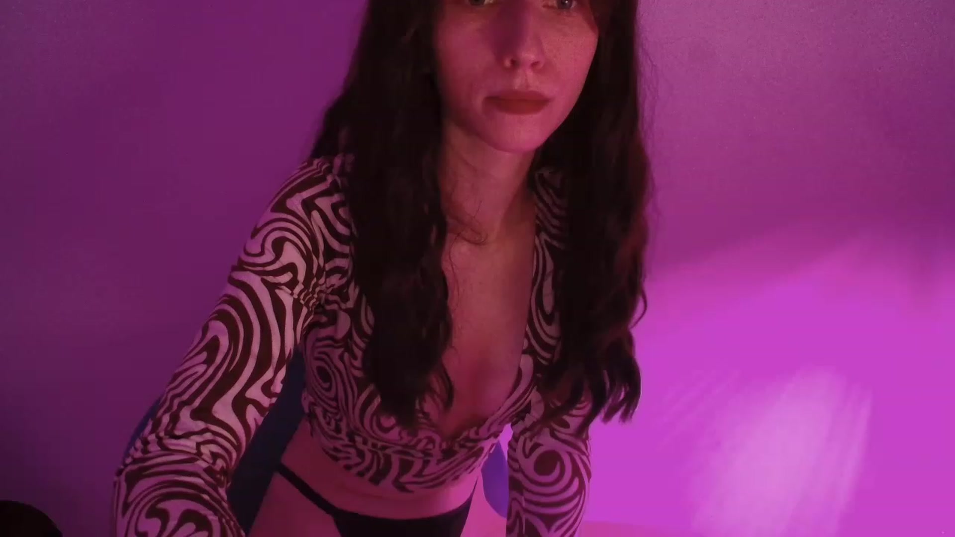 Gallery image thumbnail from MsShyLilly's myfreecams stream on, 11/18/2022, 19:36 image 4 of 20
