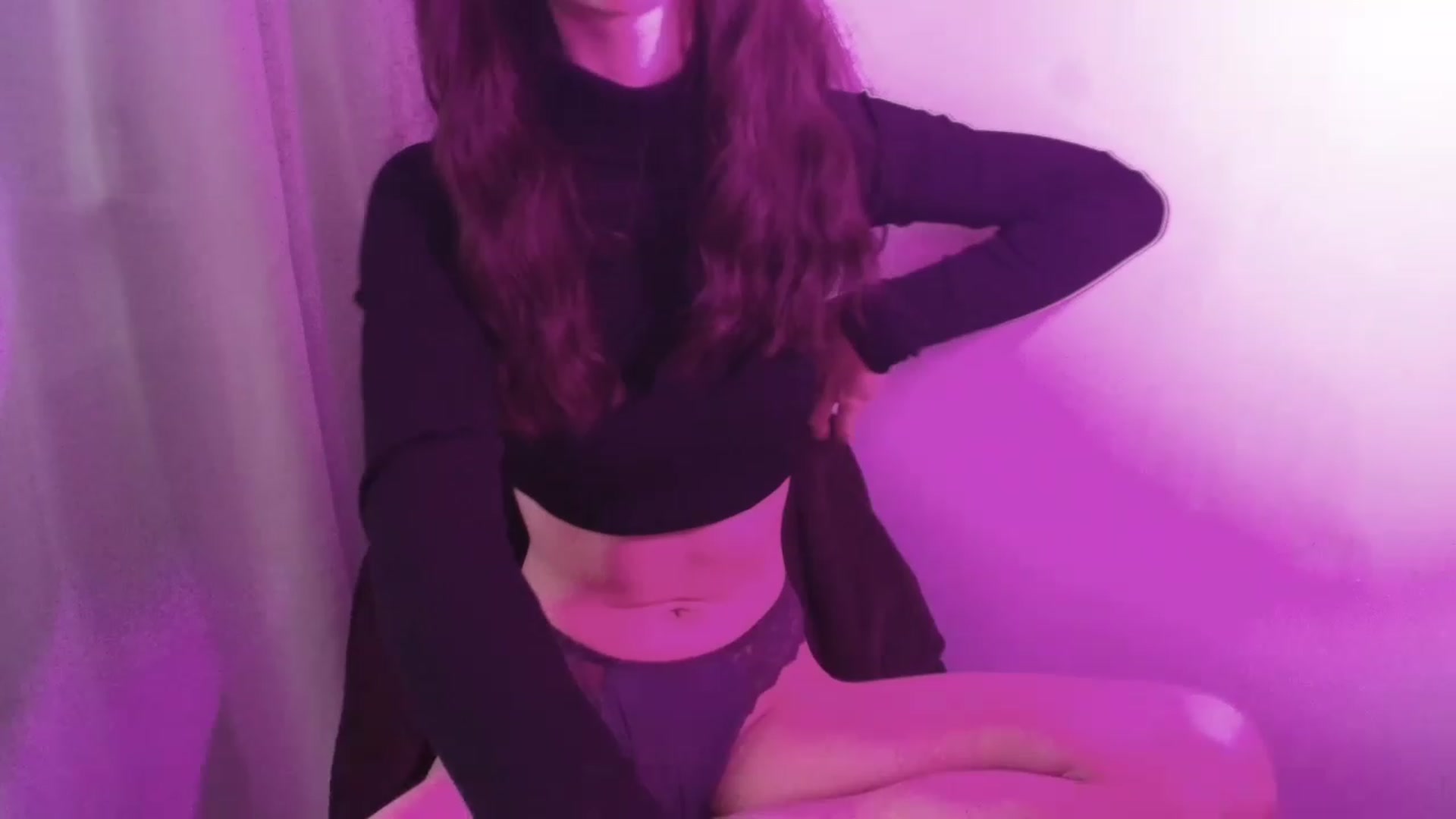 Gallery image thumbnail from MsShyLilly's myfreecams stream on, 11/23/2022, 13:10 image 1 of 20