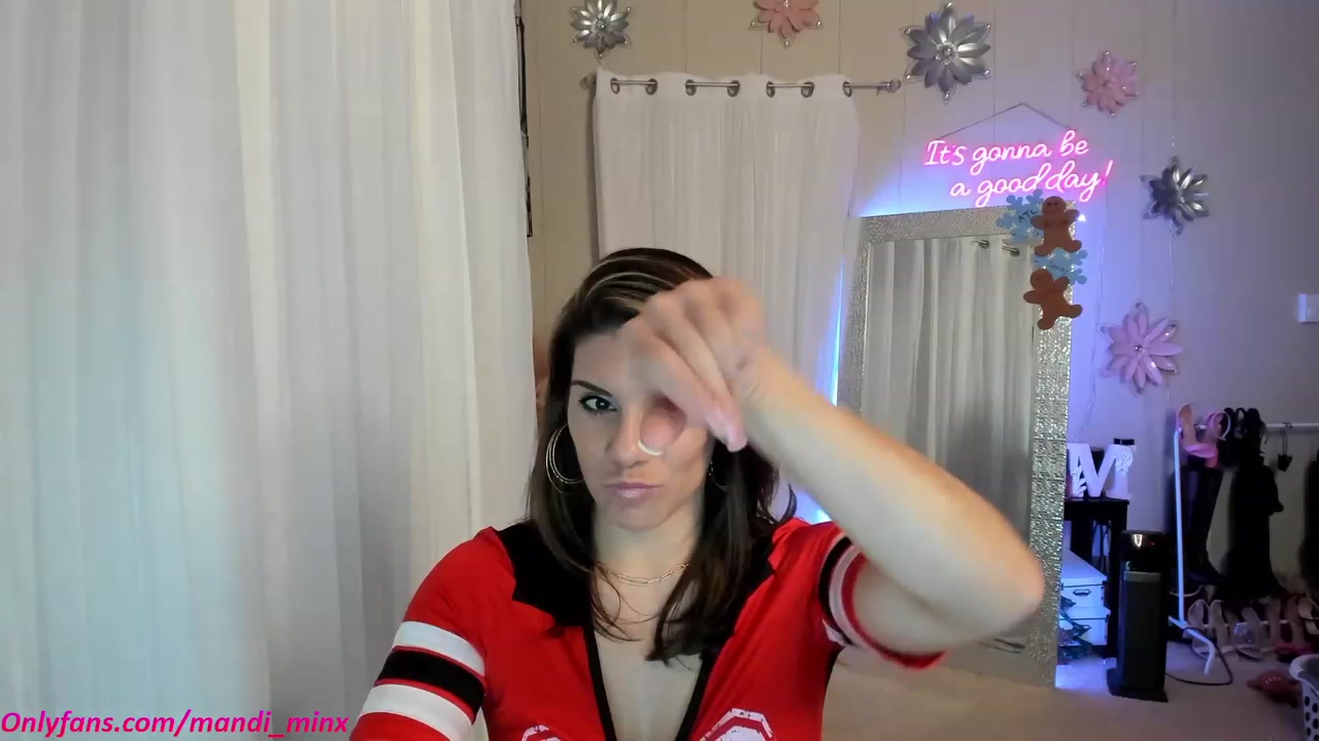 Gallery image thumbnail from MsSweet_Tits's myfreecams stream on, 12/12/2022, 05:21 image 16 of 20