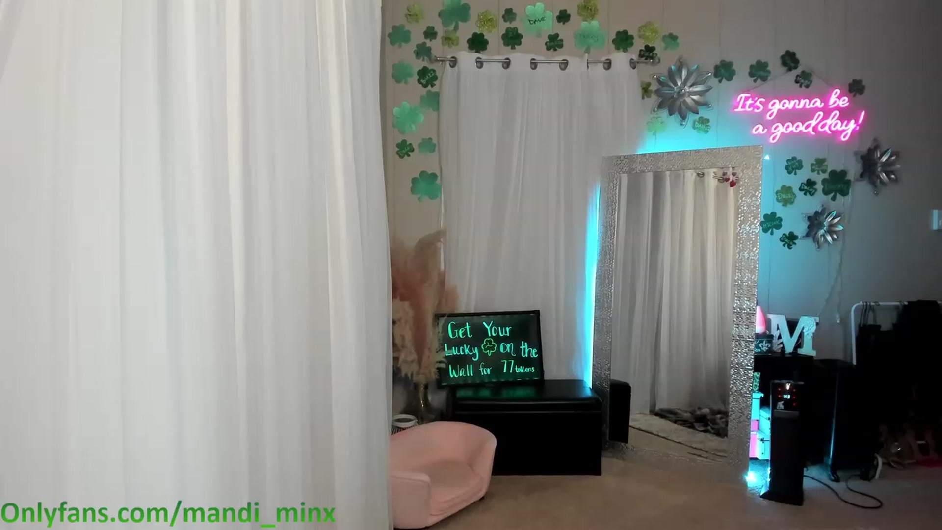 Gallery image thumbnail from MsSweet_Tits's myfreecams stream on, 03/19/2023, 07:05 image 7 of 20