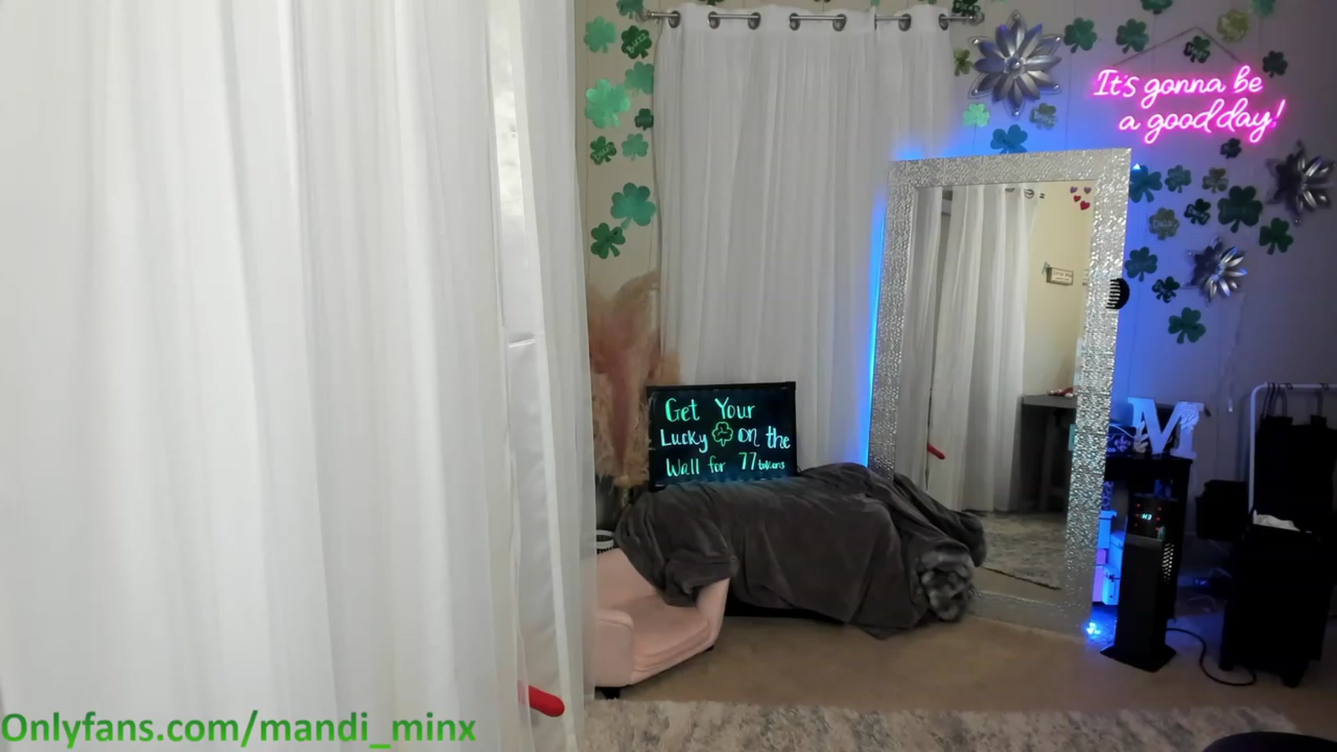 Gallery image thumbnail from MsSweet_Tits's myfreecams stream on, 03/22/2023, 06:04 image 5 of 20