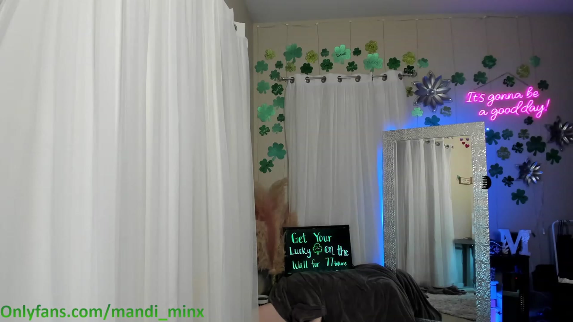 Gallery image thumbnail from MsSweet_Tits's myfreecams stream on, 03/22/2023, 07:50 image 17 of 20