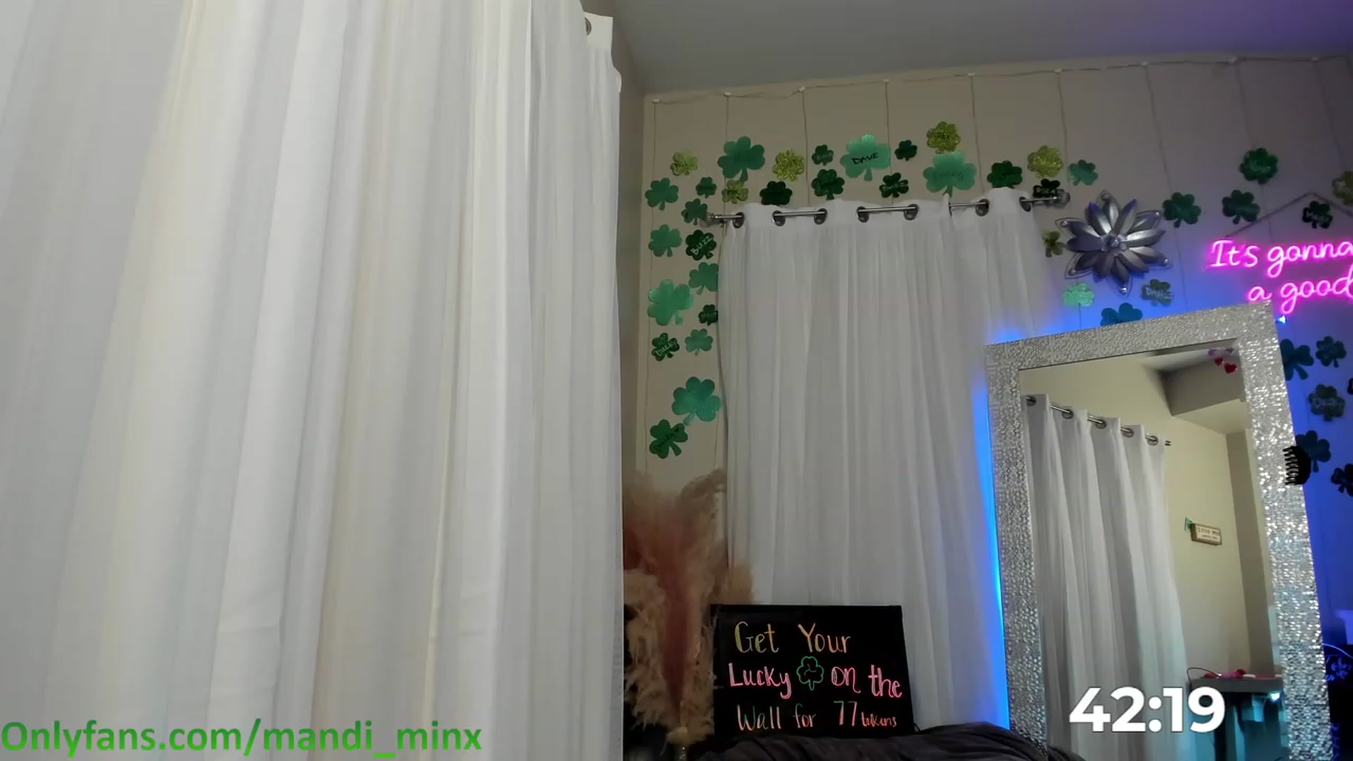 Gallery image thumbnail from MsSweet_Tits's myfreecams stream on, 03/22/2023, 07:50 image 4 of 20
