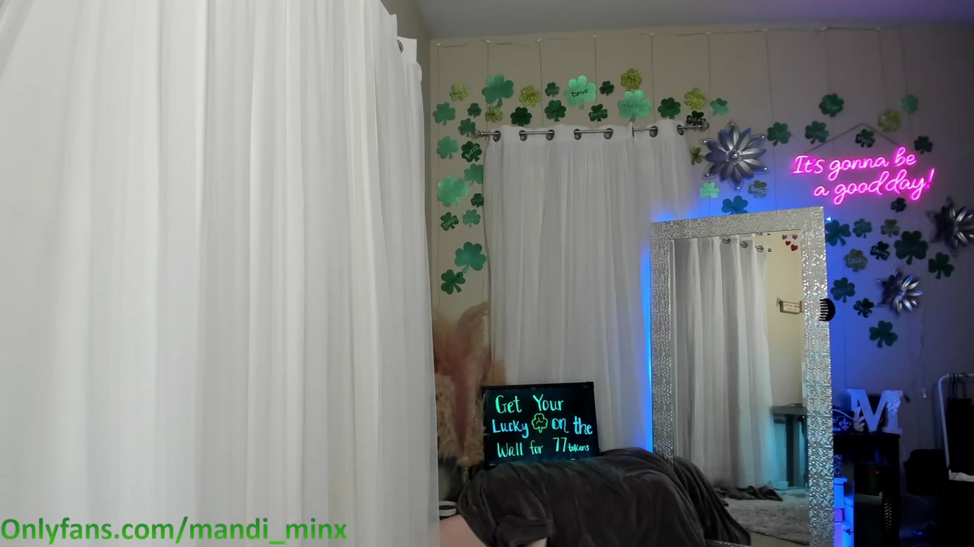 Gallery image thumbnail from MsSweet_Tits's myfreecams stream on, 03/22/2023, 07:50 image 16 of 20