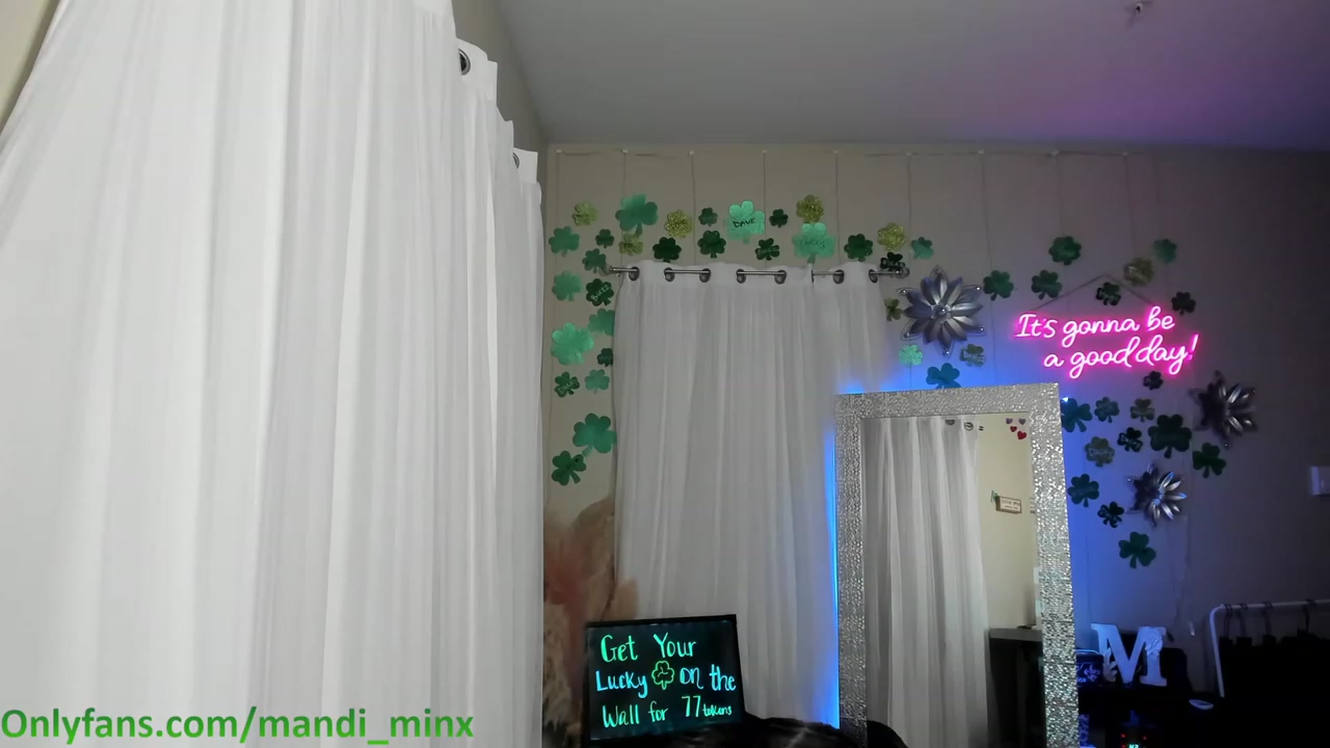 Gallery image thumbnail from MsSweet_Tits's myfreecams stream on, 03/24/2023, 04:34 image 2 of 20