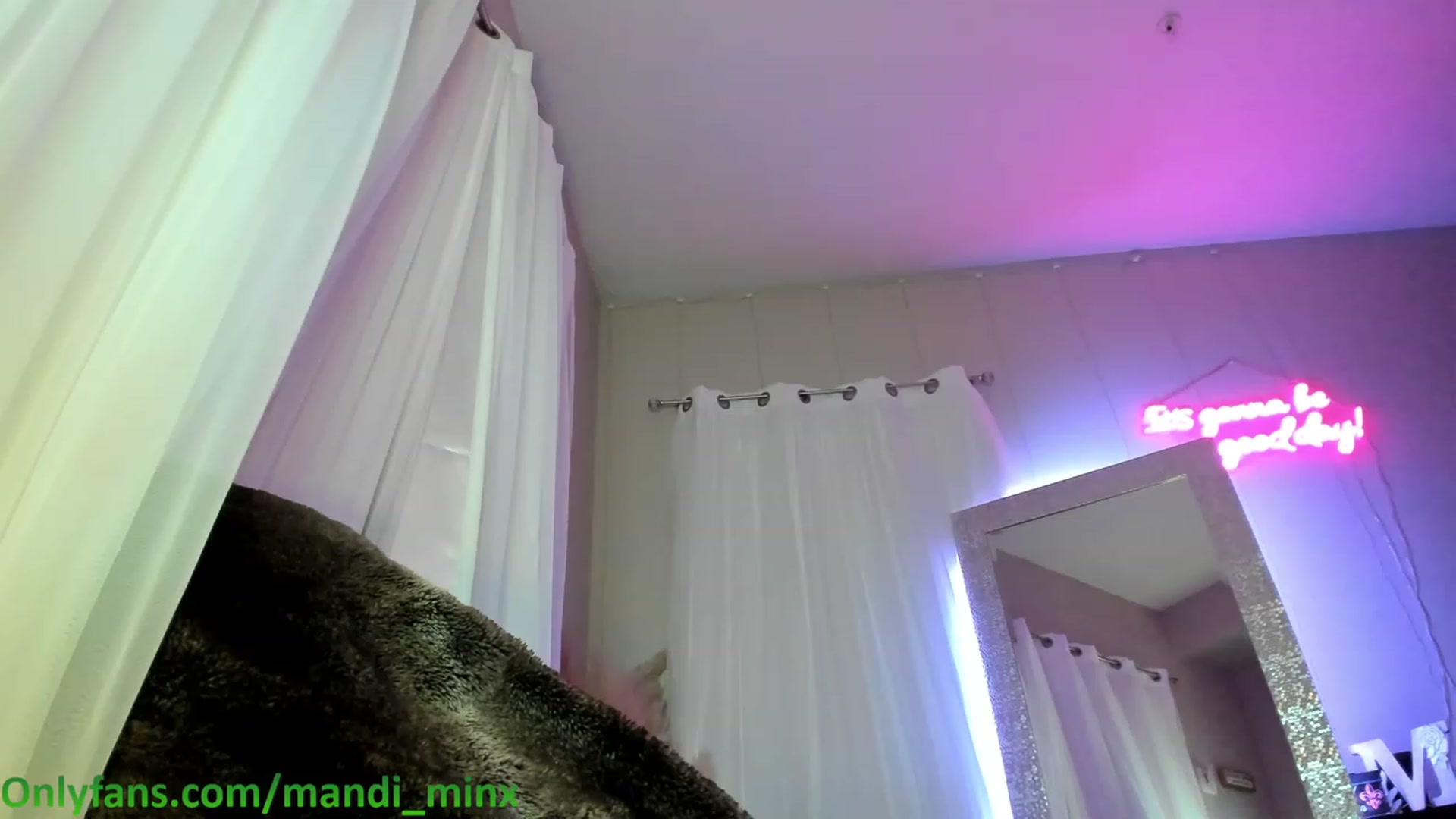 Gallery image thumbnail from MsSweet_Tits's myfreecams stream on, 04/12/2023, 06:00 image 5 of 20