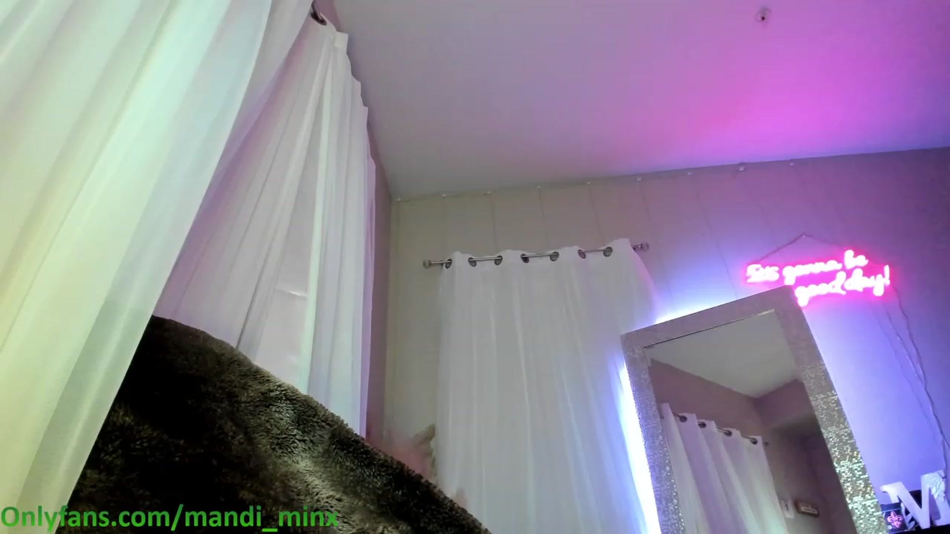 Gallery image thumbnail from MsSweet_Tits's myfreecams stream on, 04/12/2023, 06:00 image 2 of 20