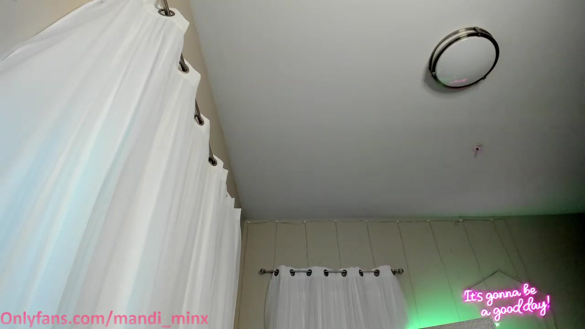 Gallery image thumbnail from MsSweet_Tits's myfreecams stream on, 04/20/2023, 05:13 image 12 of 20