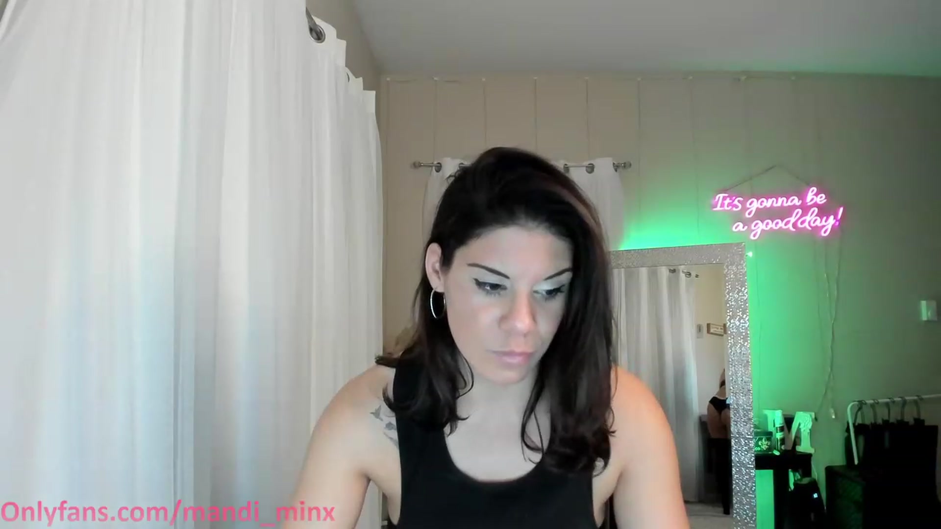 Gallery image thumbnail from MsSweet_Tits's myfreecams stream on, 04/20/2023, 05:13 image 18 of 20