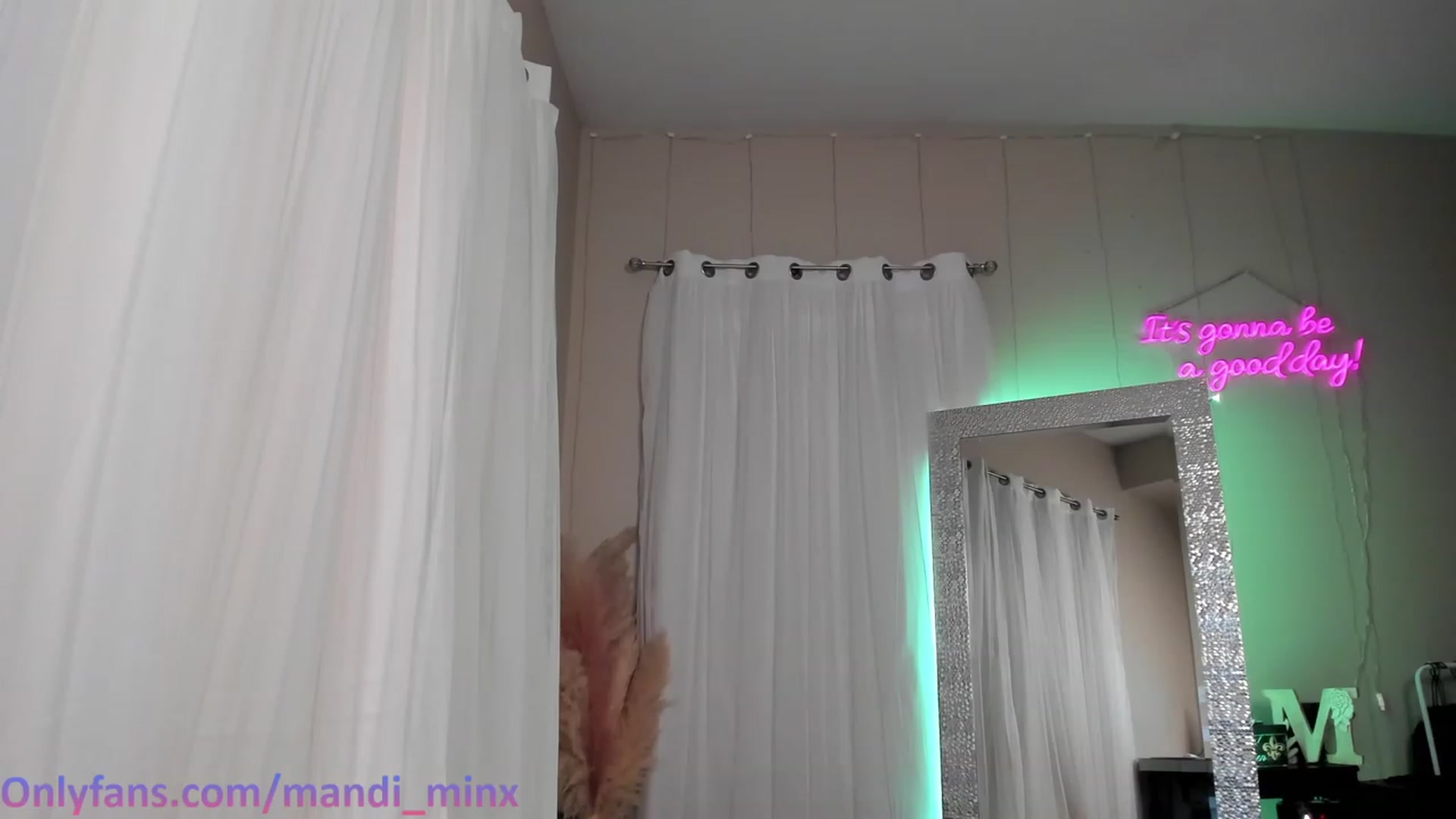 Gallery image thumbnail from MsSweet_Tits's myfreecams stream on, 04/28/2023, 06:09 image 1 of 20