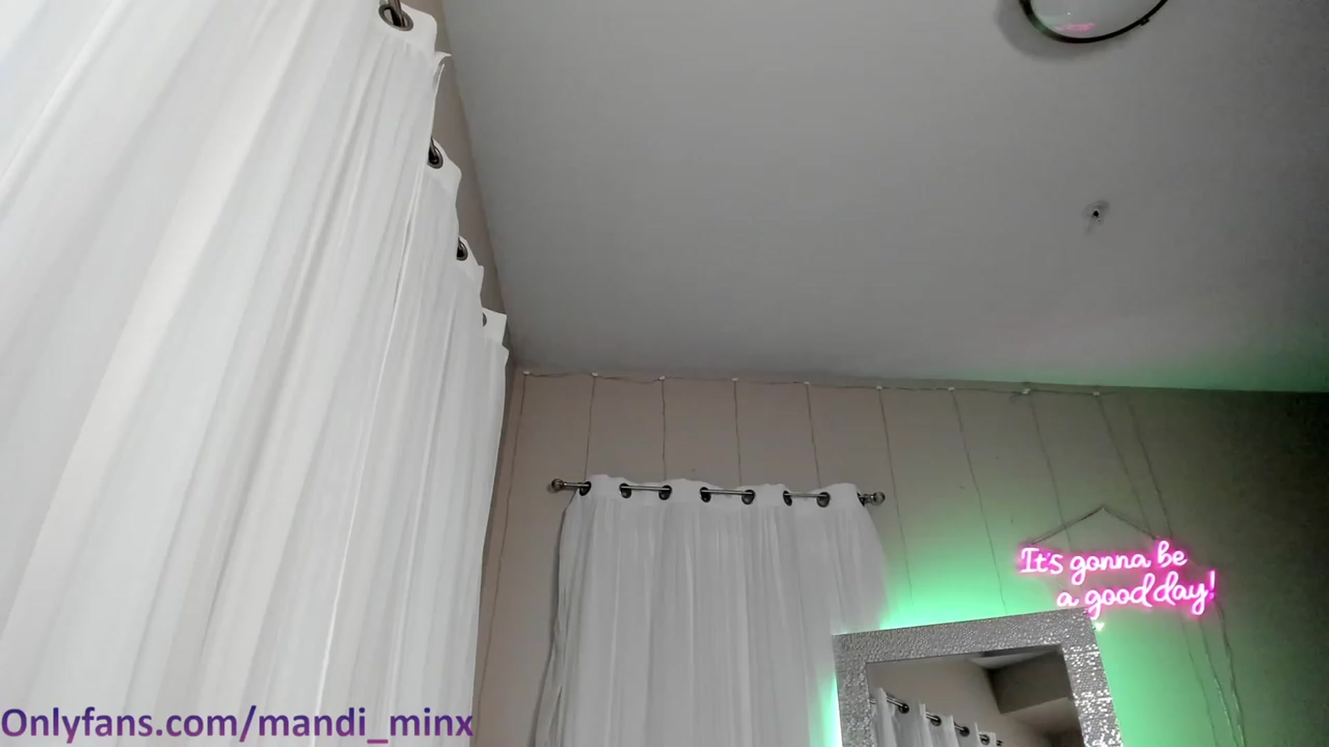 Gallery image thumbnail from MsSweet_Tits's myfreecams stream on, 05/02/2023, 04:58 image 7 of 20