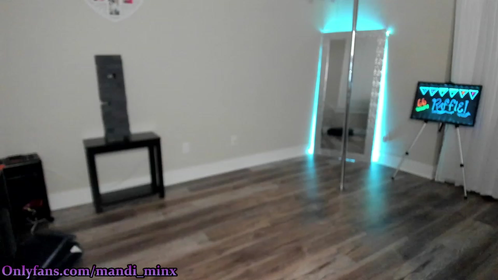 Gallery image thumbnail from MsSweet_Tits's myfreecams stream on, 06/03/2023, 05:57 image 15 of 20