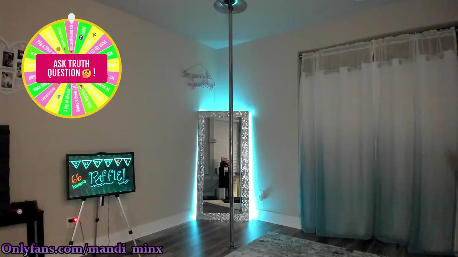 Gallery image thumbnail from MsSweet_Tits's myfreecams stream on, 06/06/2023, 05:58 image 9 of 20