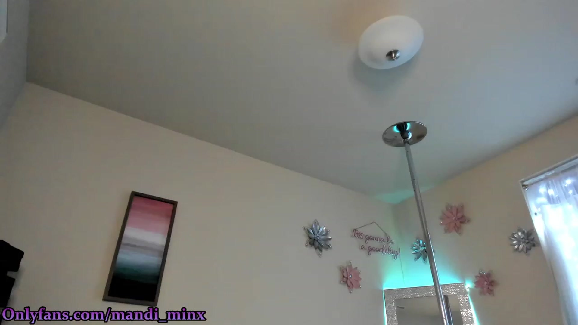 Gallery image thumbnail from MsSweet_Tits's myfreecams stream on, 06/13/2023, 06:41 image 15 of 20