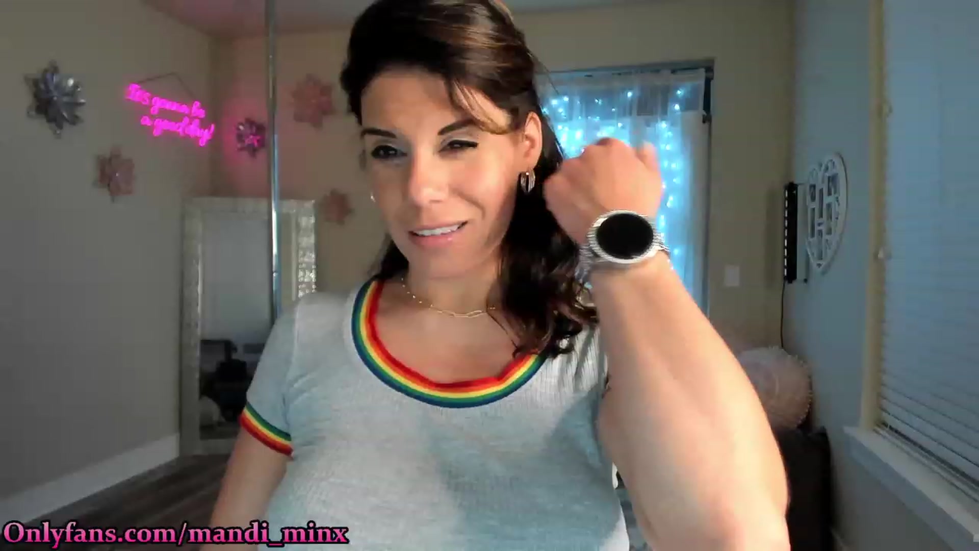 Gallery image thumbnail from MsSweet_Tits's myfreecams stream on, 06/26/2023, 05:20 image 17 of 20