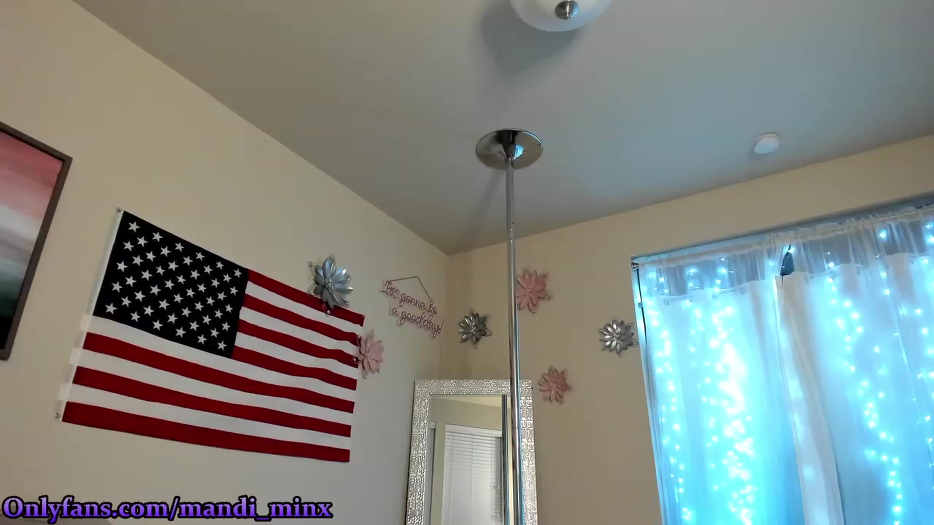 Gallery image thumbnail from MsSweet_Tits's myfreecams stream on, 07/04/2023, 06:34 image 9 of 20