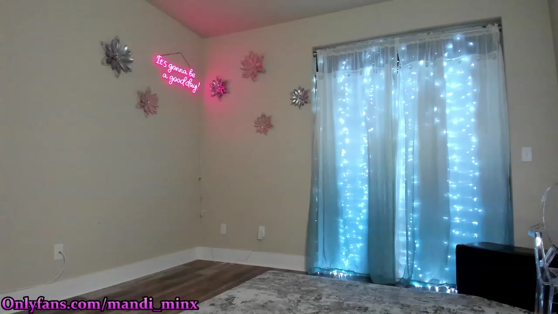 Gallery image thumbnail from MsSweet_Tits's myfreecams stream on, 07/26/2023, 05:39 image 6 of 20
