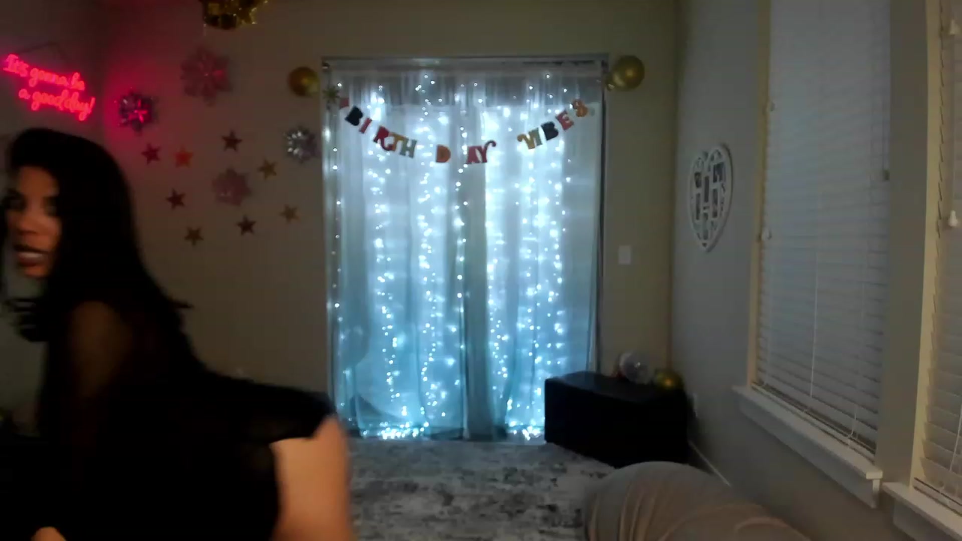 Gallery image thumbnail from MsSweet_Tits's myfreecams stream on, 08/01/2023, 05:36 image 13 of 20