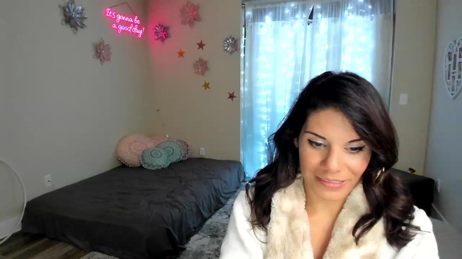 Gallery image thumbnail from MsSweet_Tits's myfreecams stream on, 08/07/2023, 04:01 image 18 of 20