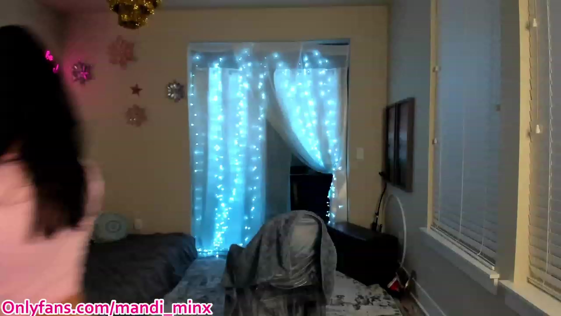 Gallery image thumbnail from MsSweet_Tits's myfreecams stream on, 08/29/2023, 05:00 image 18 of 20