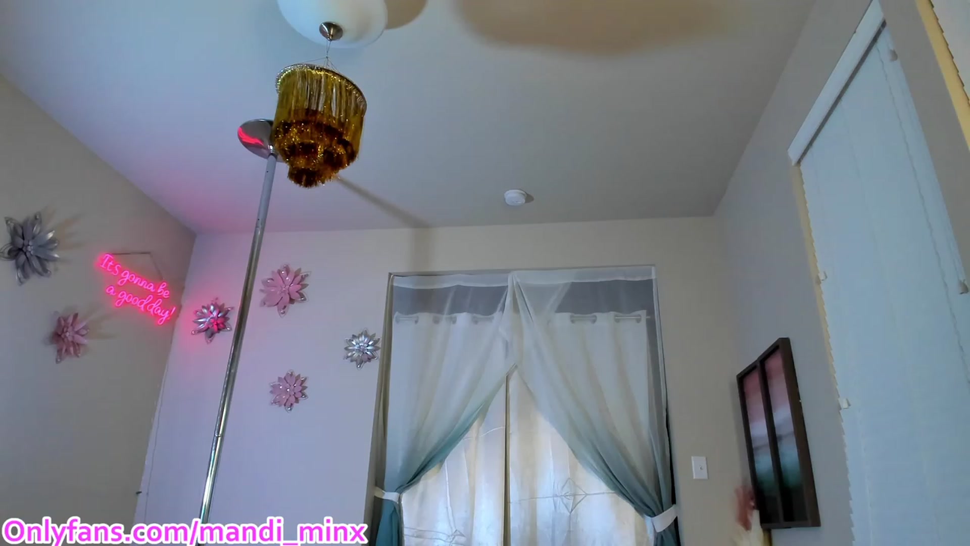Gallery image thumbnail from MsSweet_Tits's myfreecams stream on, 09/14/2023, 05:30 image 2 of 20