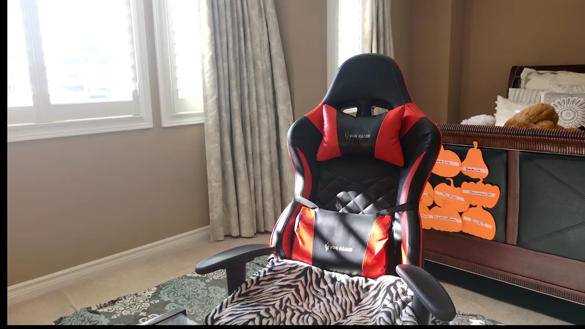 Gallery image thumbnail from MsWet9yrCamin's myfreecams stream on, 10/05/2024, 20:36 image 6 of 20