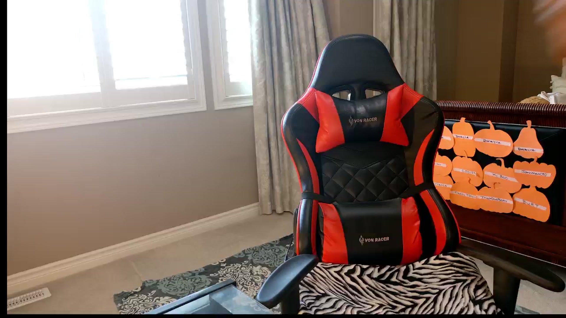 Gallery image thumbnail from MsWet9yrCamin's myfreecams stream on, 10/06/2024, 17:04 image 6 of 20