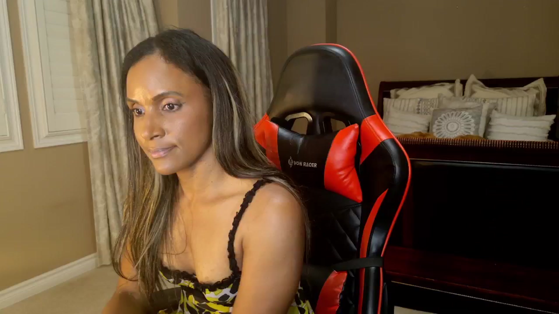 Gallery image thumbnail from MsWetsversary's myfreecams stream on, 11/09/2025, 04:37 image 18 of 20