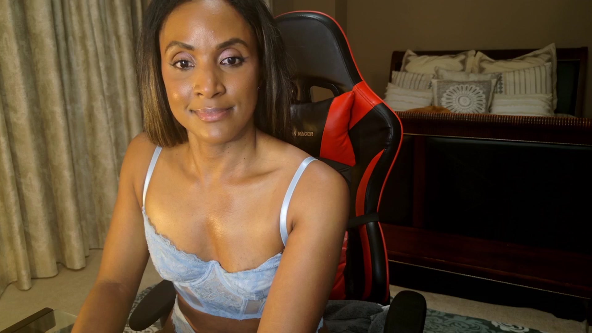 Gallery image thumbnail from MsWetsversary's myfreecams stream on, 11/10/2025, 05:33 image 12 of 20