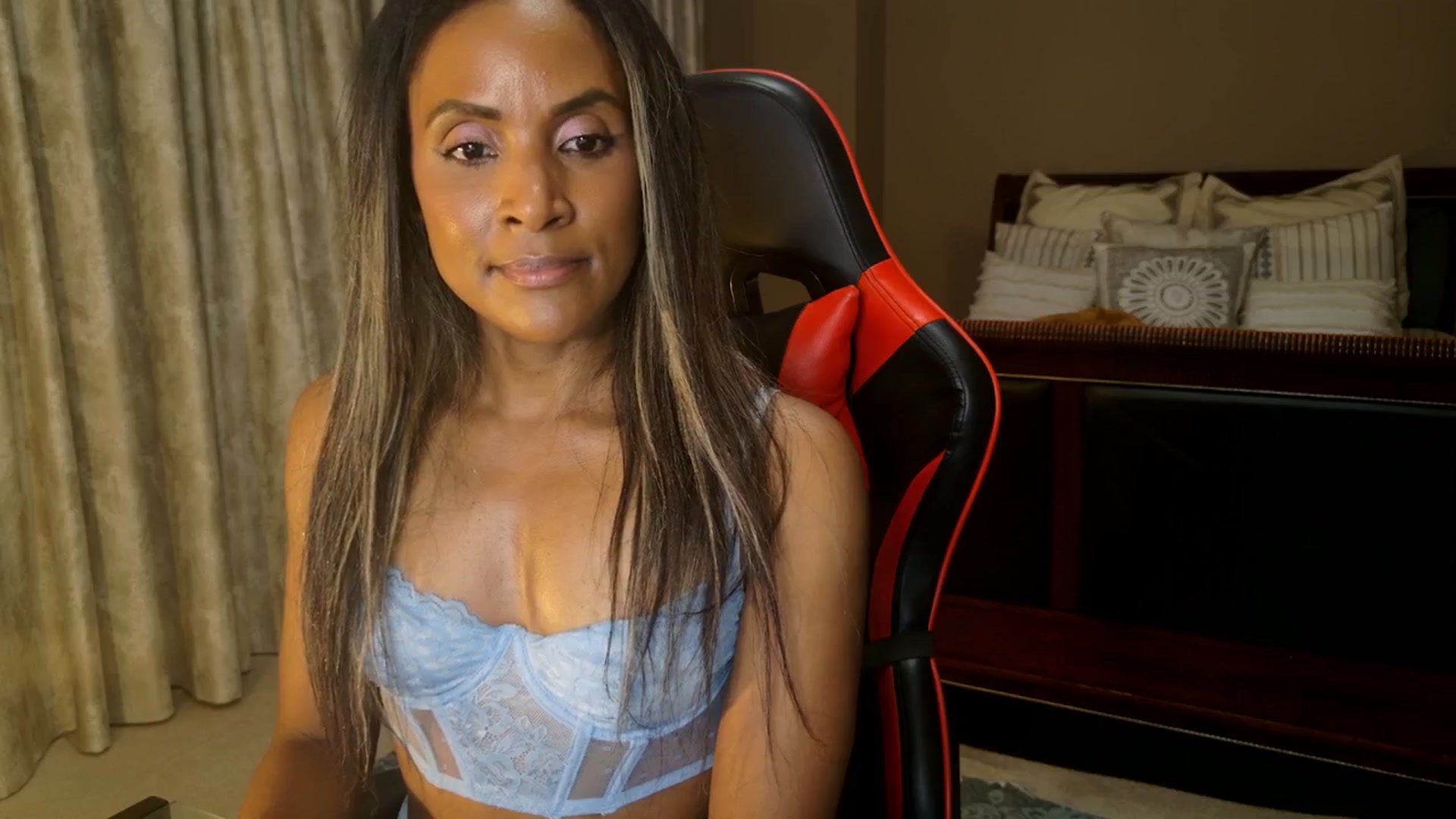Gallery image thumbnail from MsWetsversary's myfreecams stream on, 11/10/2025, 05:33 image 15 of 20
