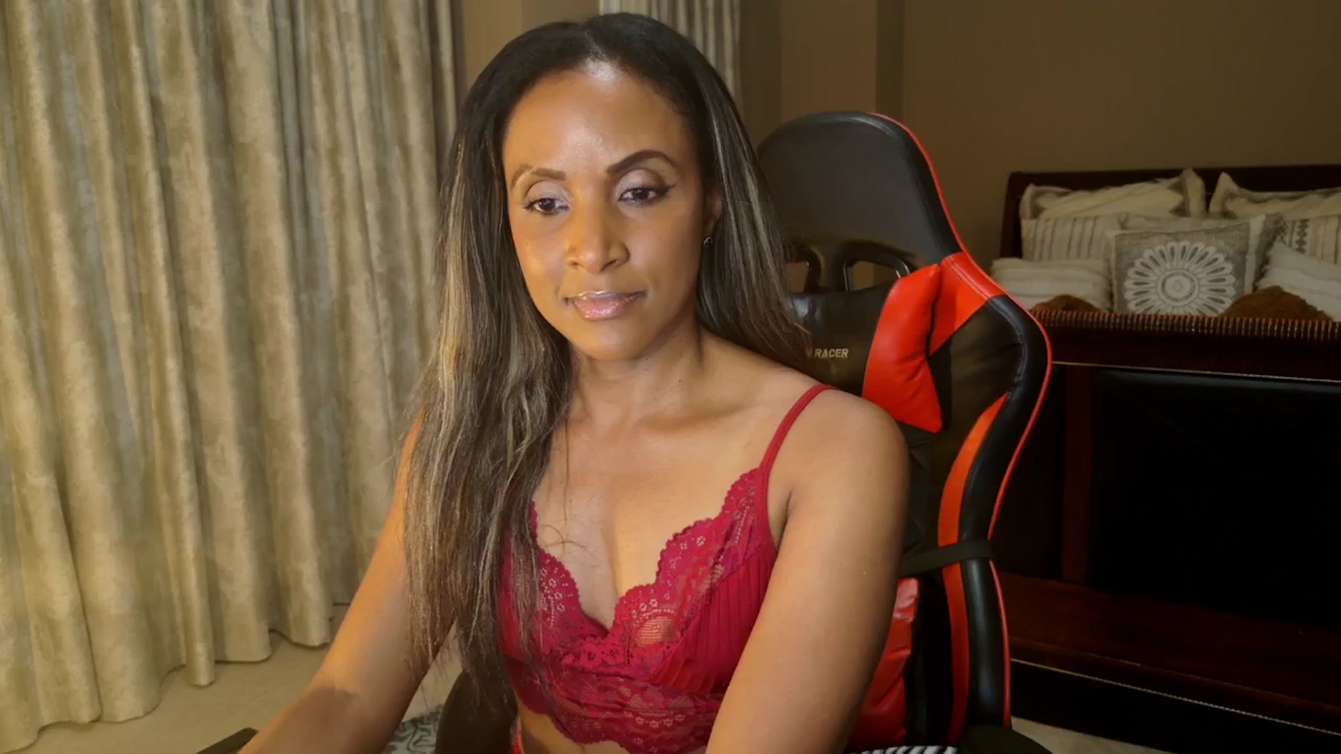 Gallery image thumbnail from MsWetsversary's myfreecams stream on, 11/12/2025, 04:23 image 9 of 20
